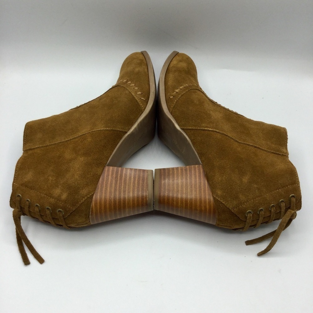 Minnetonka Brown Ankle Booties with Tassel Zipper - Picture 13 of 13